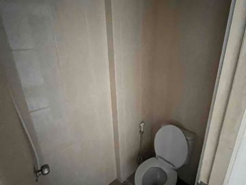 Disewakan Apartemen Osaka Riverview Pik2 studio furnish 14jt/thn