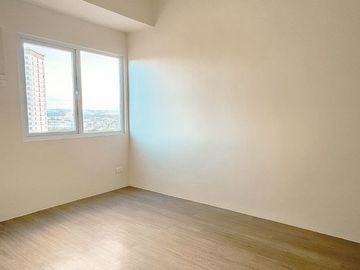 1BR Condo for Rent in Hawthorne Heights Katipunan QC Bare