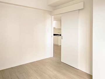 1BR Condo for Rent in Hawthorne Heights Katipunan QC Bare