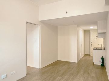1BR Condo for Rent in Hawthorne Heights Katipunan QC Bare