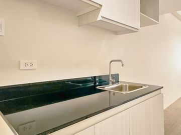 1BR Condo for Rent in Hawthorne Heights Katipunan QC Bare