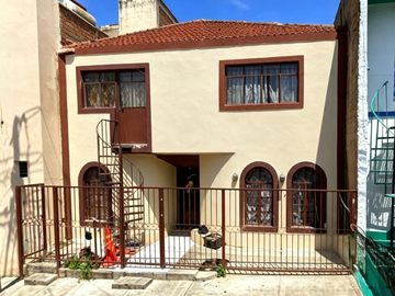 Casa en Venta Miguel Noriega 3212, Heliodoro Hernández Loza, 44726 Guadalajara, Jal