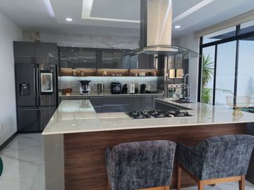 CASA EN VENTA EN RINCÓN ESMERALDA, ZONA PLATEADA