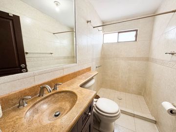 RENTA Casa Prados del Centenario