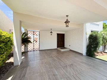 RENTA Casa Prados del Centenario