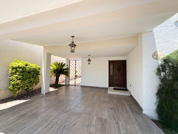 RENTA Casa Prados del Centenario