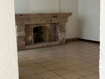 CASA EN RENTA EN LAS CAÑADAS