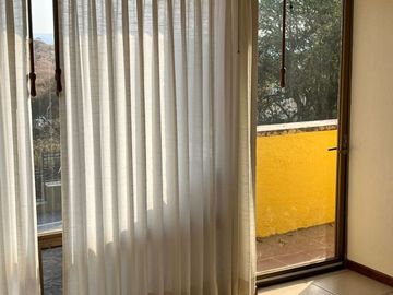 CASA EN RENTA EN LAS CAÑADAS