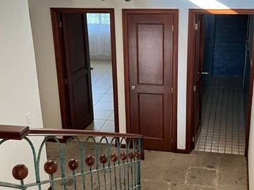 CASA EN RENTA EN LAS CAÑADAS