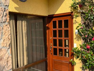 CASA EN RENTA EN LAS CAÑADAS
