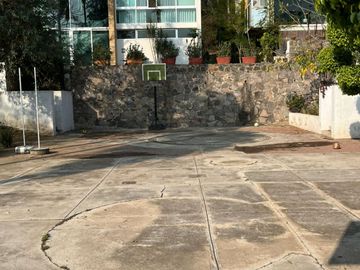 CASA EN RENTA EN LAS CAÑADAS