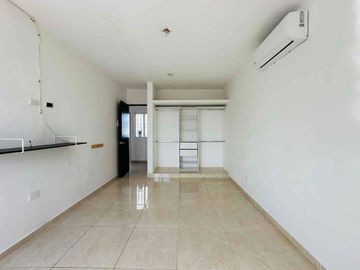 Amplia casa en renta con habitación en PB