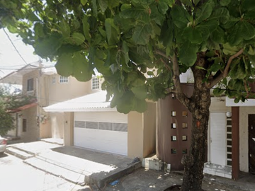 CASA EN VENTA EN JARDINES DE MOCAMBO, BOCA DEL RIO, VERACRUZ