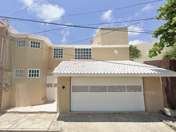 CASA EN VENTA EN JARDINES DE MOCAMBO, BOCA DEL RIO, VERACRUZ