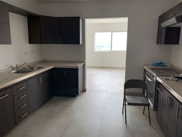 CASA EN RENTA EN PEDREGAL DE LA SILLA, CARRETERA NACIONAL