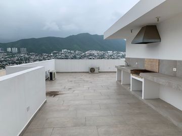 CASA EN RENTA EN PEDREGAL DE LA SILLA, CARRETERA NACIONAL
