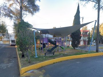Casa en venta en P.º de Las Galias, Lomas Estrella 2da Secc, Iztapalapa, Ciudad de México, CDMX