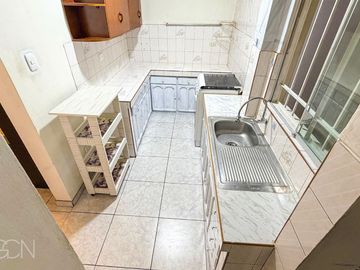 ¡GRAN OPORTUNIDAD EN COMAS! CASA DE 4 DORMITORIOS CERCA AL METROPOLITANO POR USD 100,000