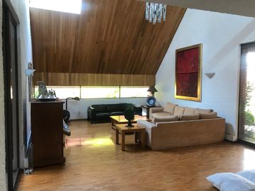 DENTRO DE PRIVADA CASA EN VENTA, ESTÁ POR MONTE LIBANO Y PALMAS