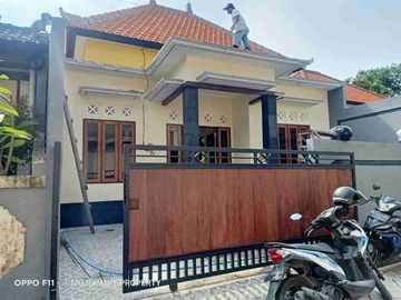 Di jual rumah baru minimalis lantai 1 dan masih proses tahap pembangunan -+ 85% di buana raya Denpasar