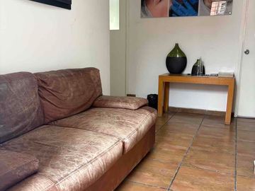 Renta de oficina para consultorio o despacho en Viveros de la Loma