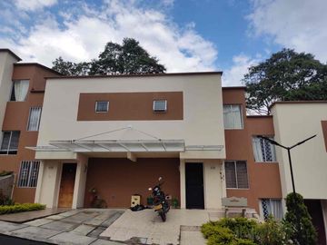 SE VENDE CASA CONJUNTO CERRADO BARILOCHE UBICADA VÍA AL BOSQUE