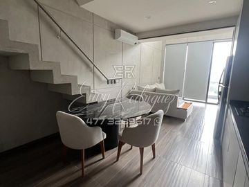 LOFT EN SUPER PRECIO, AMUEBLADO, 17,500 INCLUYE MANTENIMIENTO, DE LUJO