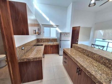 Renta de Loft Amueblado en Planta Alta Sm 51 a unos pasos de Avenida Nichupte
