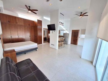 Renta de Loft Amueblado en Planta Alta Sm 51 a unos pasos de Avenida Nichupte
