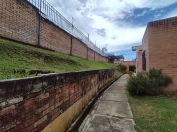 SE VENDE CASA CONJUNTO CERRADO EL ARRAYAN UBICADA SECTOR BELLAVISTA CERCA AL D1 SENA Y TERRAPLAZA