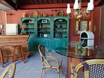 Hotel -casa en venta en  fraccionamiento club de golf Santa Fe, Morelos- 7 recamaras, 13 baños completos