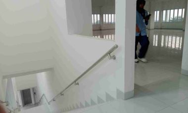 Disewakan Gedung Serbaguna baru dibangun Cocok buat Kantor, Pusat Pelatihan di Jejalen Tambun Utara. Bekasi