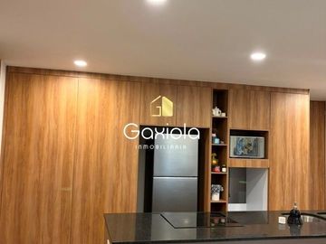 Se VENDE Departamento EQUIPADO ubicado en sector norte, Paralela Residencial, acceso controlado y área común con GYM