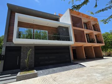 CASA EN VENTA EN FRACCIONAMIENTO PRIVADO LUMHA