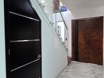 CASA EN VENTA EN FRACCIONAMIENTO PRIVADO LUMHA
