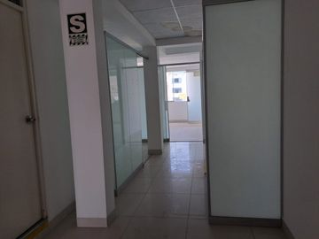 ALQUILO OFICINAS 3er y 4to piso AV. CARLOS IZAGUIRRE LOS OLIVOS