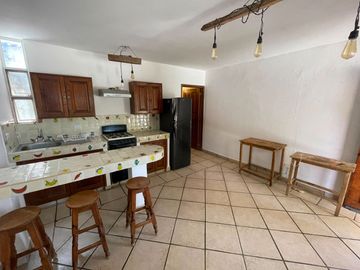 RENTO DEPARTAMENTO SEMI-AMUEBLADO EN RESIDENCIAL FRACC ATASCADERO EN SAN MIGUEL DE ALLENDE, GUANAJUATO
