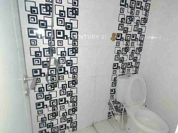 Sangat Murah! Rumah 2 Lantai di Cluster Laseine Jgc – SHM, 2+1 KT | 1,35 M Nego