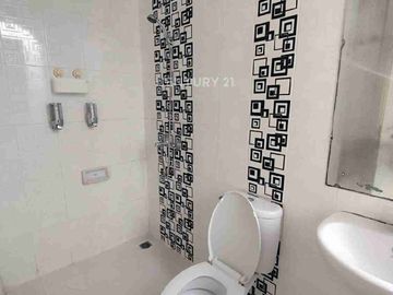 Sangat Murah! Rumah 2 Lantai di Cluster Laseine Jgc – SHM, 2+1 KT | 1,35 M Nego
