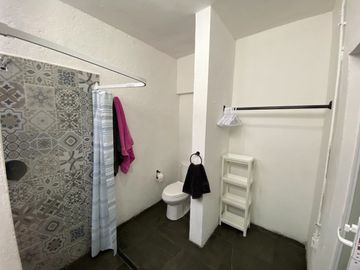 CASA AMUEBLADA, 3 RECÁMARAS Y PANELES SOLARES, CENTRO MÉRIDA