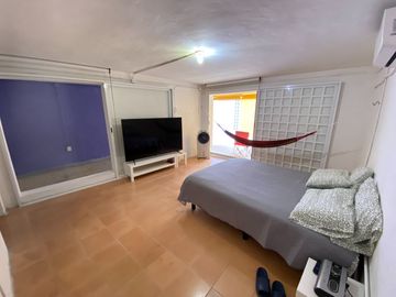 CASA AMUEBLADA, 3 RECÁMARAS Y PANELES SOLARES, CENTRO MÉRIDA