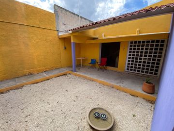 CASA AMUEBLADA, 3 RECÁMARAS Y PANELES SOLARES, CENTRO MÉRIDA
