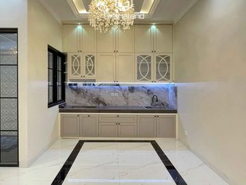 SUPER LUXURY HOUSE NEAR WAHID HASYIM MEDAN BARU | 3LANTAI PLUS FURNISHED | SWIMING POOL
