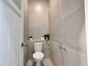 KOST PREMIUM DI BEJI 5KT + 5 KM LOKASI DEKAT KAMPUS UI DEPOK SIAP JADI KRAN INCOME
