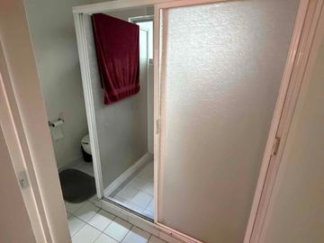 Casa en Venta con 3 Departamentos en Santa Cruz del Monte Naucalpan para habitar o como inversión