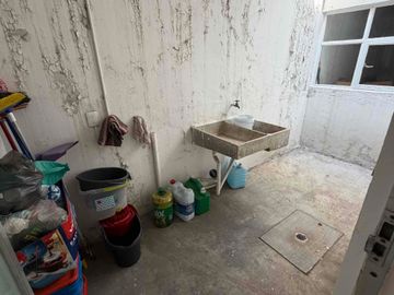 Casa en Venta con 3 Departamentos en Santa Cruz del Monte Naucalpan para habitar o como inversión