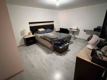 Casa en Venta con 3 Departamentos en Santa Cruz del Monte Naucalpan para habitar o como inversión
