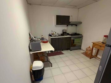 Casa en Venta con 3 Departamentos en Santa Cruz del Monte Naucalpan para habitar o como inversión