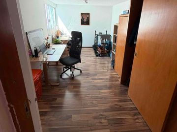 Casa en Venta con 3 Departamentos en Santa Cruz del Monte Naucalpan para habitar o como inversión