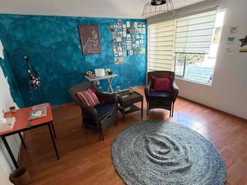 Casa en Venta con 3 Departamentos en Santa Cruz del Monte Naucalpan para habitar o como inversión